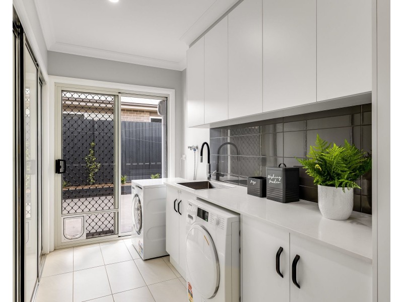 12 Daniells Close, Middle Ridge QLD 4350