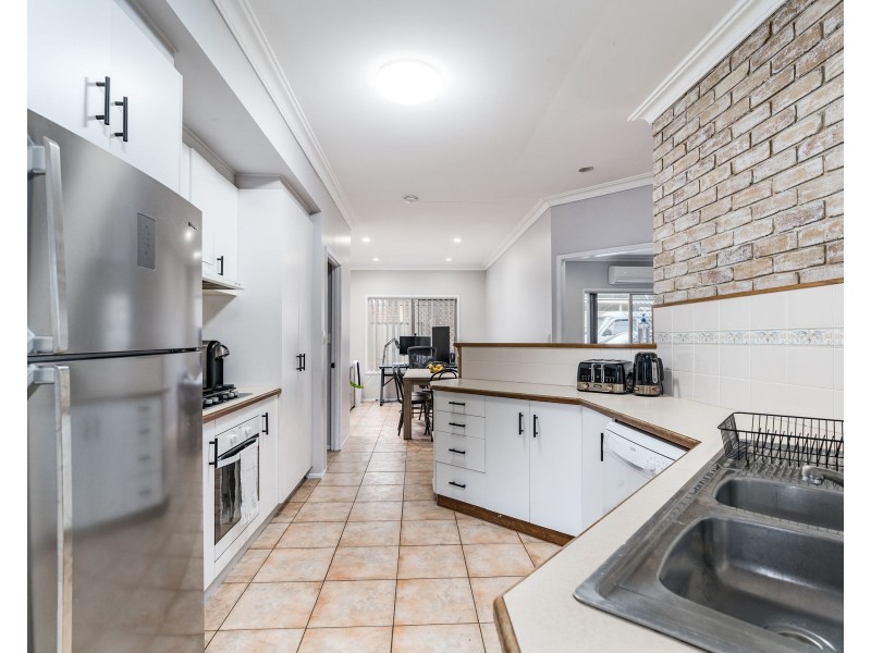 109 Hursley Road, Glenvale QLD 4350