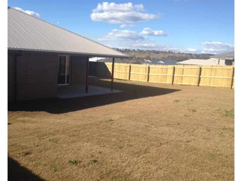 17 Breanna Street, Cotswold Hills QLD 4350