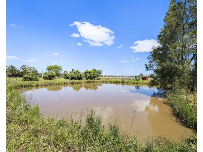 83 Bunkers Hill School Road, Westbrook QLD 4350