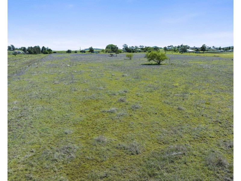 83 Bunkers Hill School Road, Westbrook QLD 4350