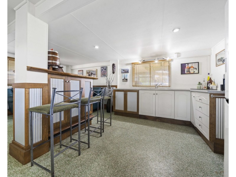 83 Bunkers Hill School Road, Westbrook QLD 4350