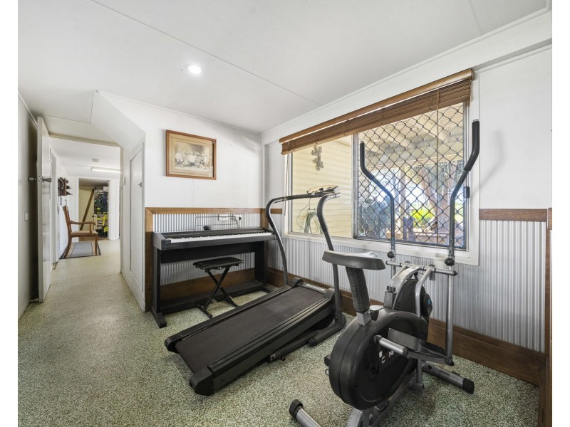 83 Bunkers Hill School Road, Westbrook QLD 4350