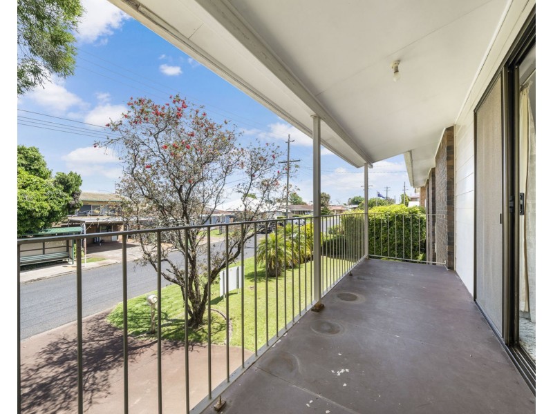 60 Arabian Street, Harristown QLD 4350