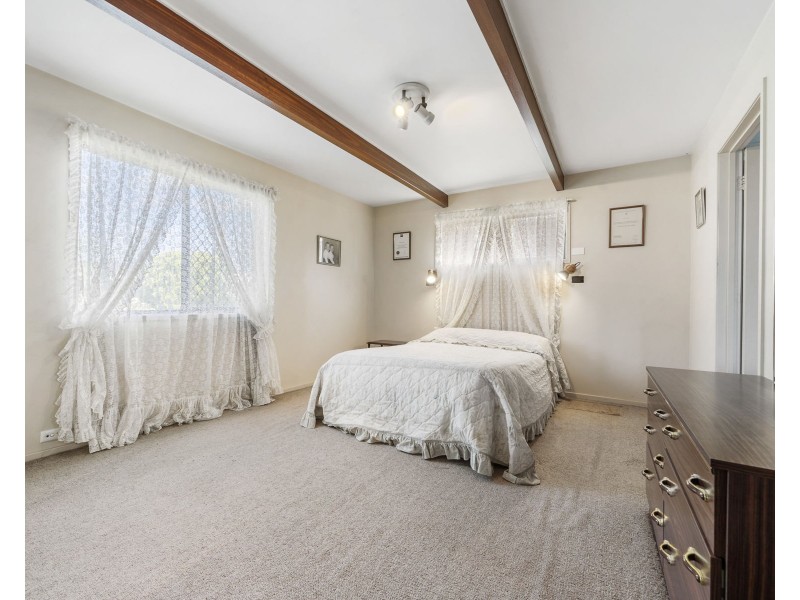 60 Arabian Street, Harristown QLD 4350