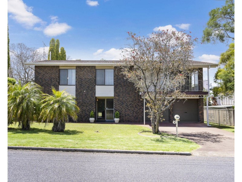 60 Arabian Street, Harristown QLD 4350