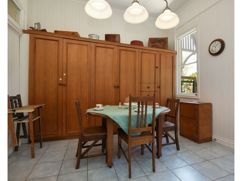 19 Tighe Street, Newtown QLD 4350