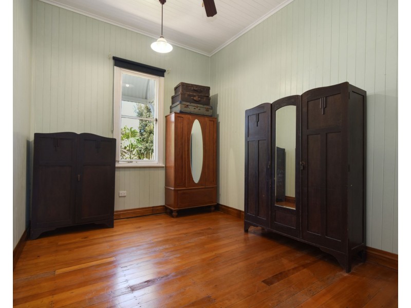 19 Tighe Street, Newtown QLD 4350