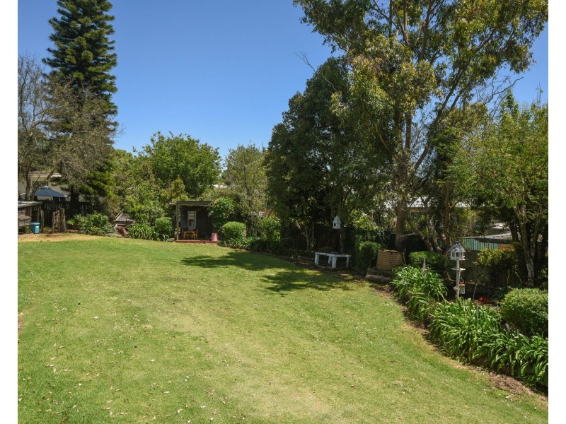 19 Tighe Street, Newtown QLD 4350