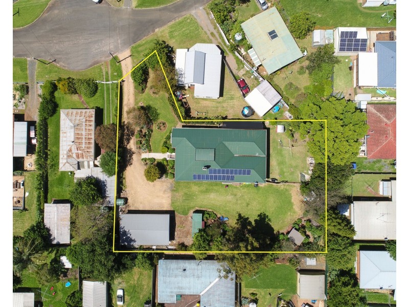 19 Tighe Street, Newtown QLD 4350