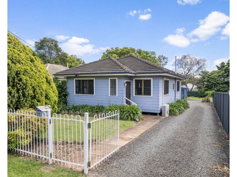 11 Park Street, Wilsonton QLD 4350