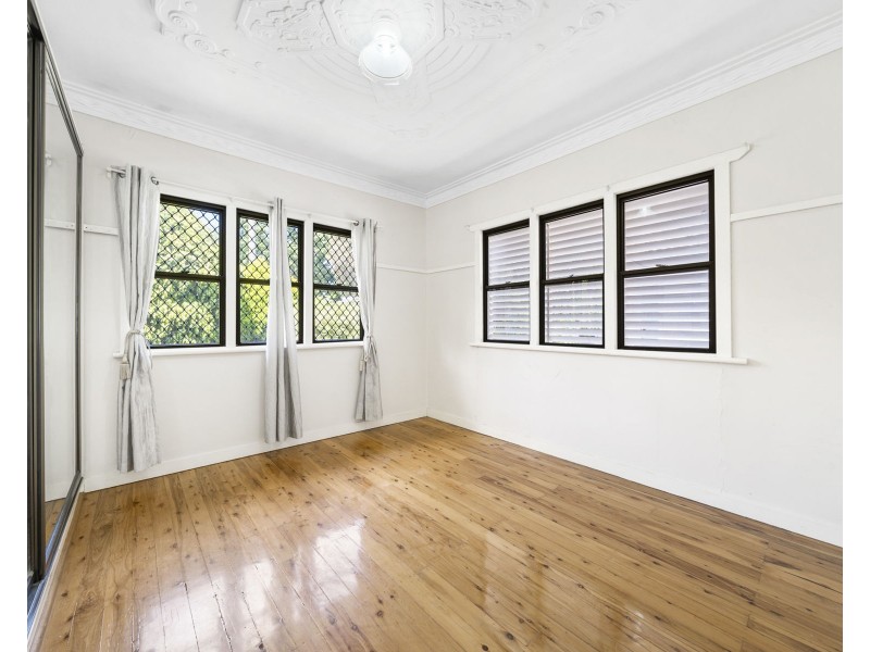11 Park Street, Wilsonton QLD 4350