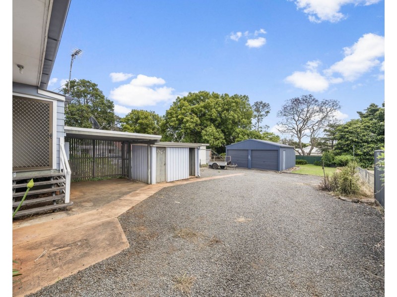 11 Park Street, Wilsonton QLD 4350