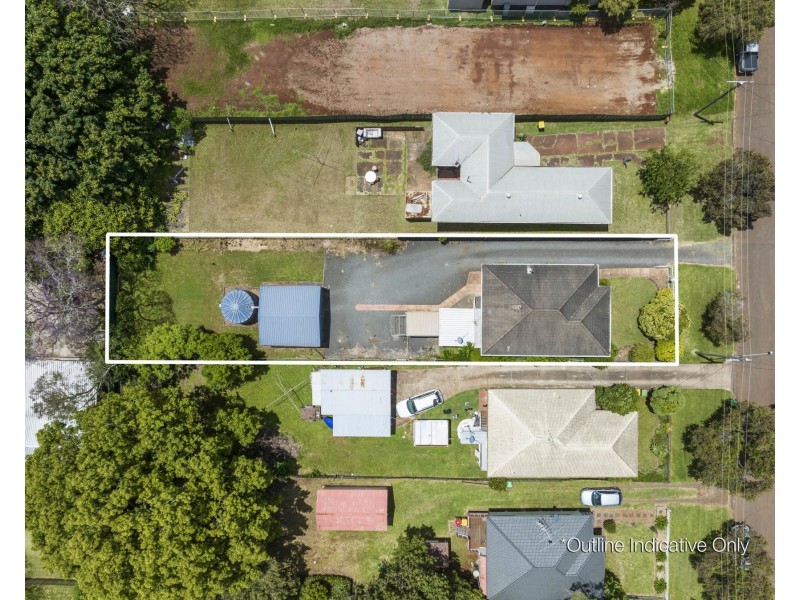 11 Park Street, Wilsonton QLD 4350