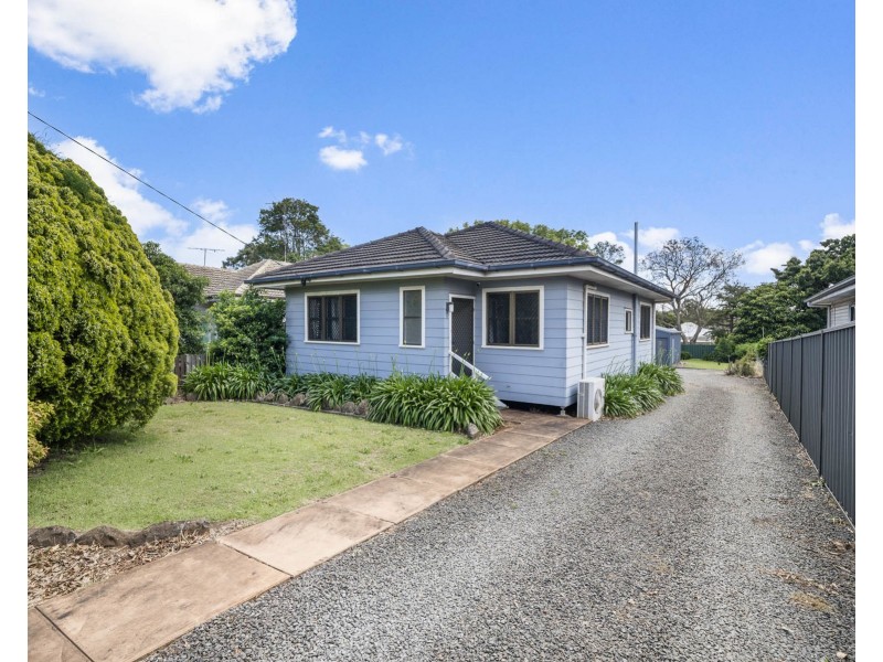 11 Park Street, Wilsonton QLD 4350
