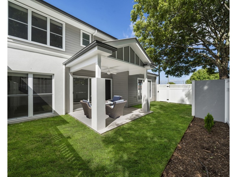 2/362 Hume Street, Centenary Heights QLD 4350