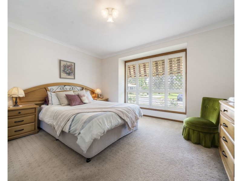 56 Bouganvillea Drive, Middle Ridge QLD 4350