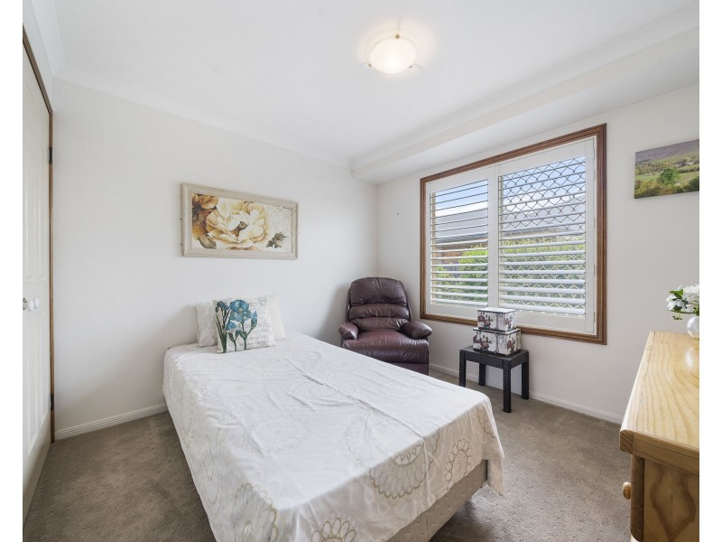 56 Bouganvillea Drive, Middle Ridge QLD 4350