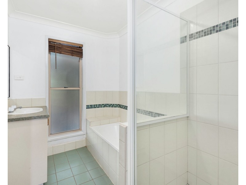235 Nelson Street, Kearneys Spring QLD 4350