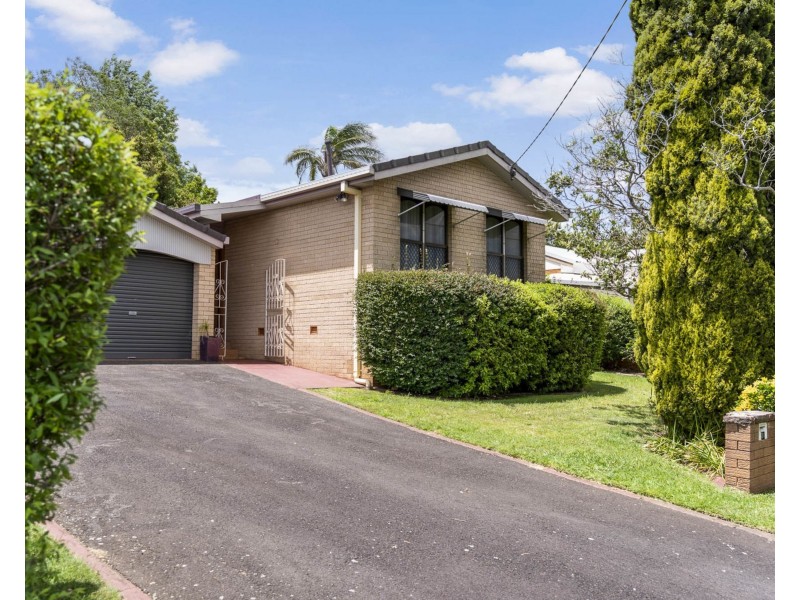 34 Barrymount Crescent, Mount Lofty QLD 4350