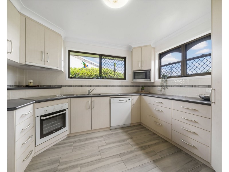 34 Barrymount Crescent, Mount Lofty QLD 4350