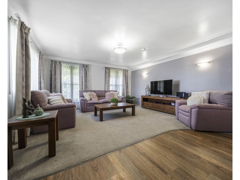 34 Barrymount Crescent, Mount Lofty QLD 4350