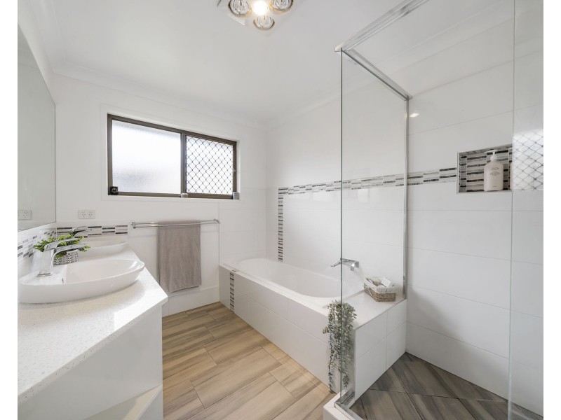 34 Barrymount Crescent, Mount Lofty QLD 4350