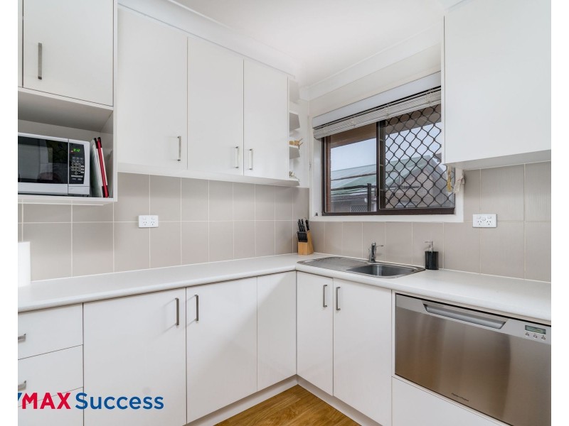 2/312 West Street, Kearneys Spring QLD 4350