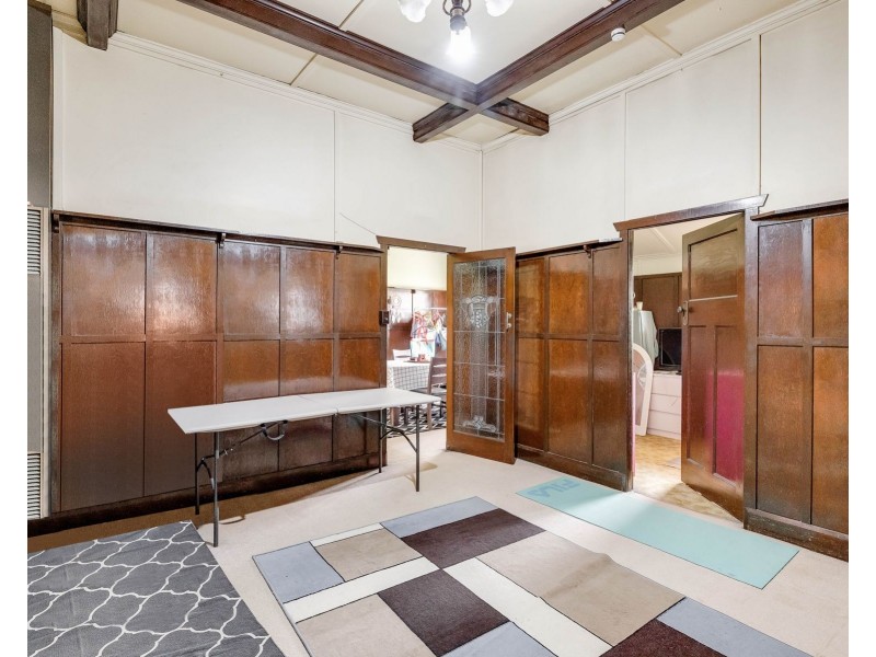 147 West Street, Newtown QLD 4350