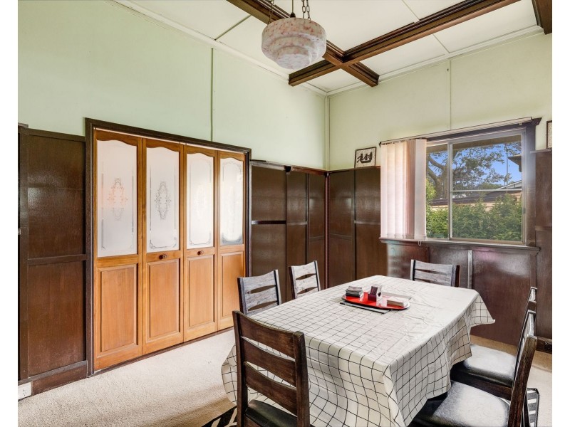 147 West Street, Newtown QLD 4350