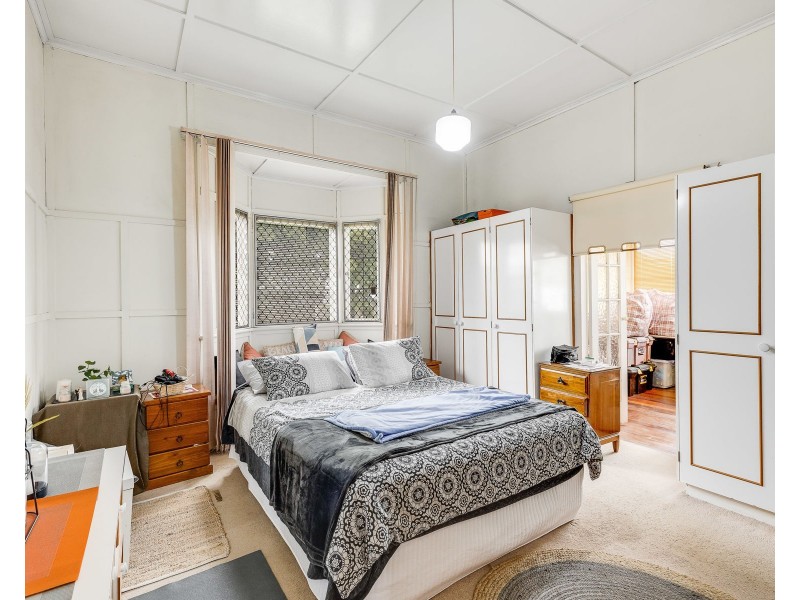 147 West Street, Newtown QLD 4350