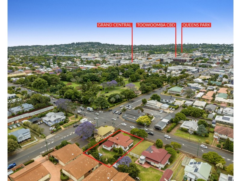 147 West Street, Newtown QLD 4350