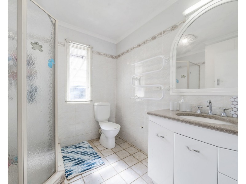 285 Tor Street, Wilsonton QLD 4350