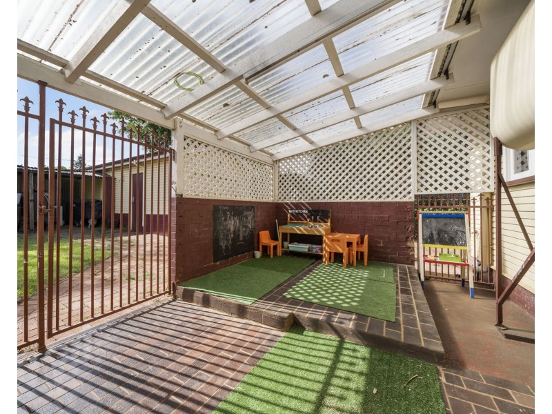 285 Tor Street, Wilsonton QLD 4350