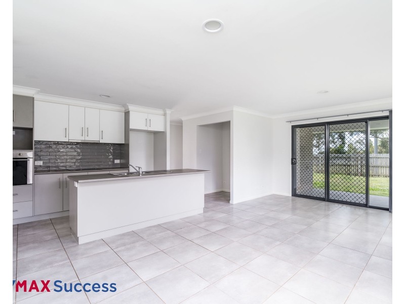19 Entabeni Drive, Kearneys Spring QLD 4350