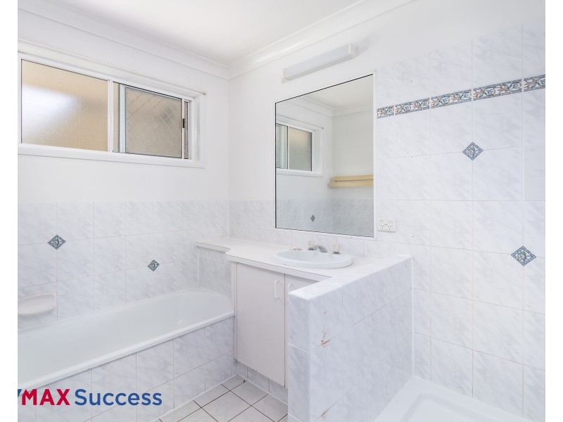 111 Glenvale Road, Newtown QLD 4350