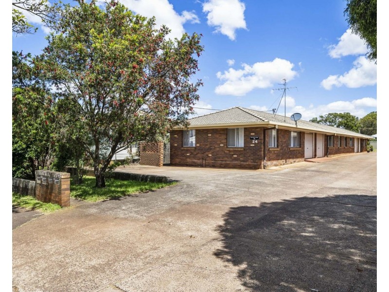 1, 2, 3/24 Warwick Street, Harristown QLD 4350