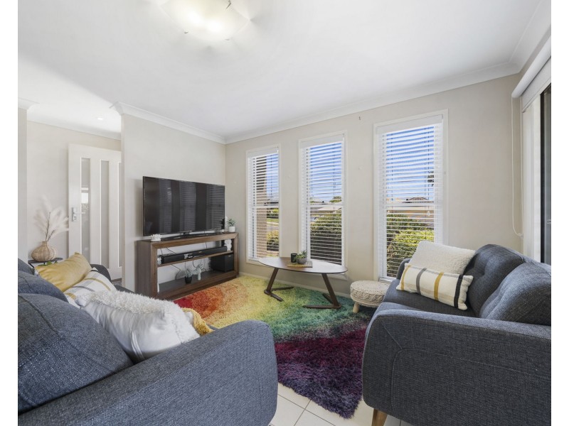 1/16 McMorrow Street, Kearneys Spring QLD 4350