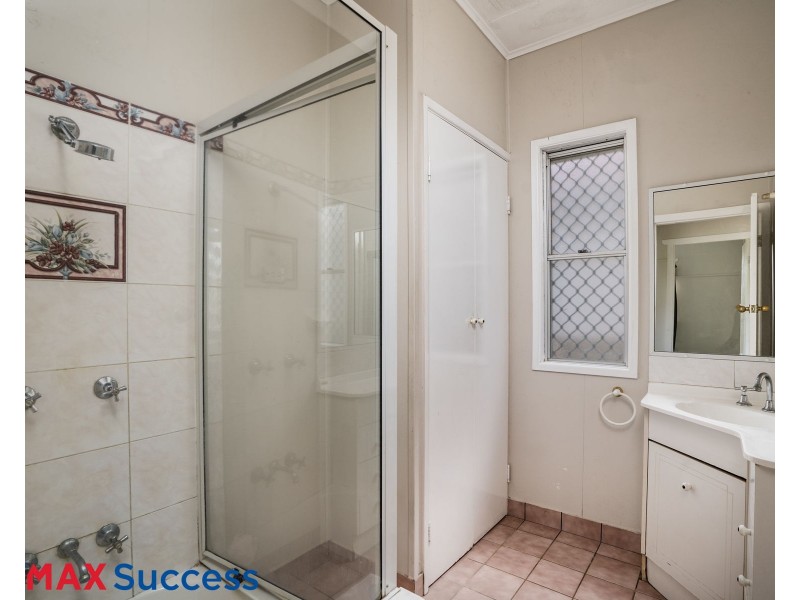 124A Holberton Street, Newtown QLD 4350