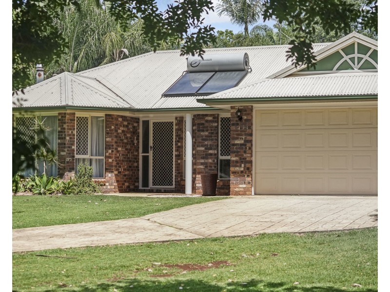 1 Sundowner Court, Highfields QLD 4352