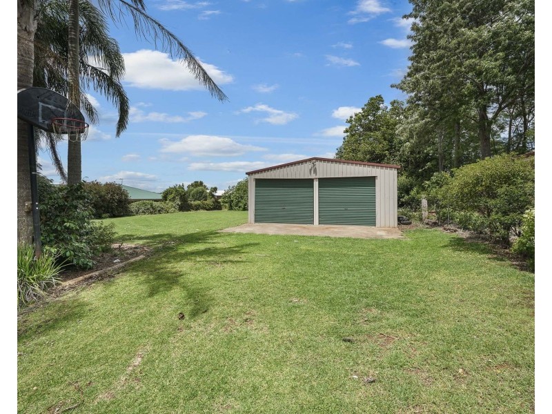 1 Sundowner Court, Highfields QLD 4352