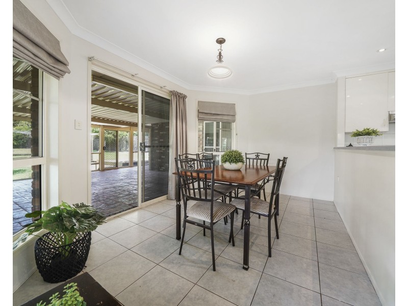 1 Sundowner Court, Highfields QLD 4352