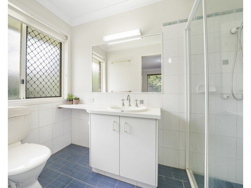 1 Sundowner Court, Highfields QLD 4352