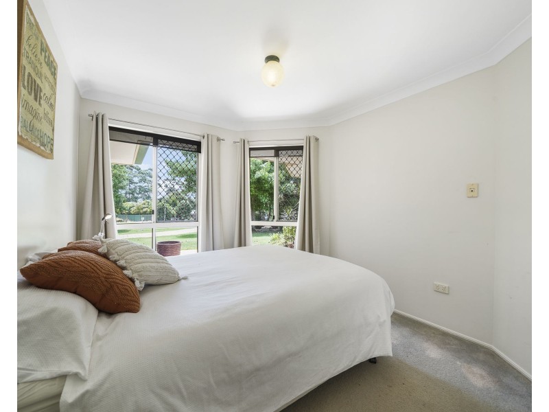1 Sundowner Court, Highfields QLD 4352
