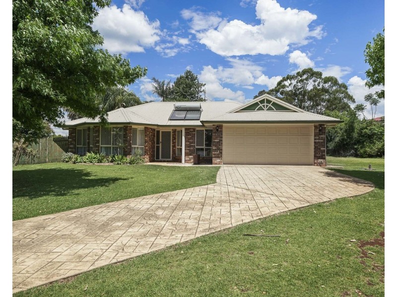 1 Sundowner Court, Highfields QLD 4352