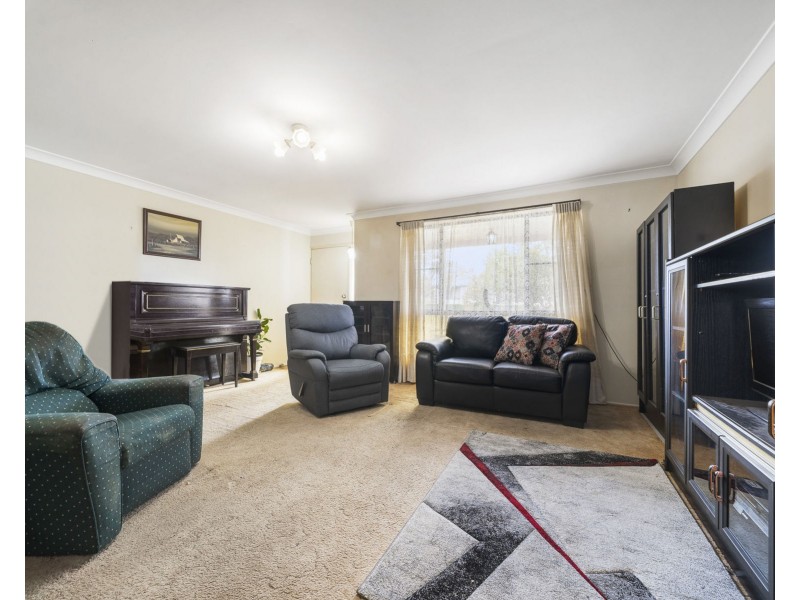 7 Cabarita Crescent, Glenvale QLD 4350
