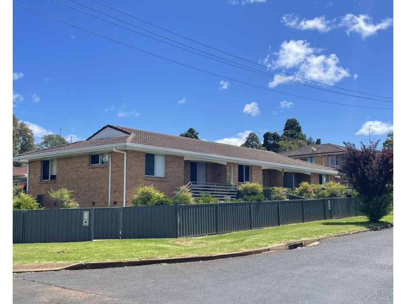 1-3/2 Tame Street, South Toowoomba QLD 4350