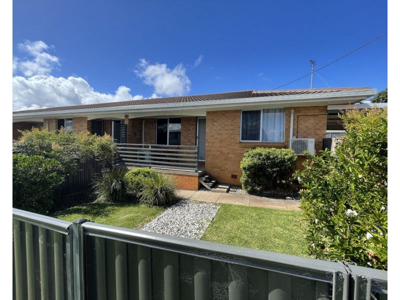 1-3/2 Tame Street, South Toowoomba QLD 4350