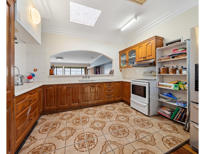 91 Kearney Street, Kearneys Spring QLD 4350