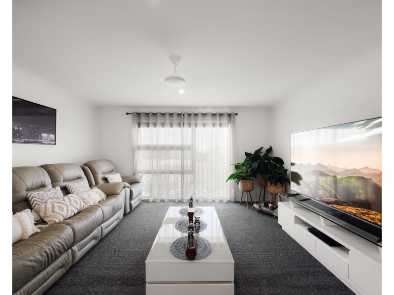 56 O’Neill Circuit, Kearneys Spring QLD 4350